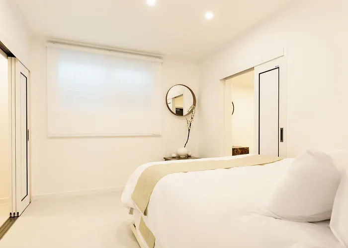 서촌 한옥 독채 #seochonhanok #privatehouse #8인 #3br2ba #경복궁역5분 #gyeongbokgung #북촌 #광화문 #인왕산 Willa